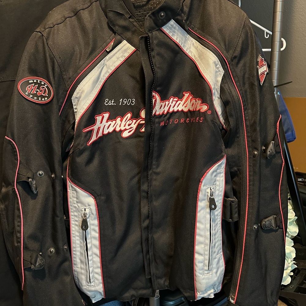 Harley Davidson Womens Medium. Riding jacket, LIKE NEW, fully functional